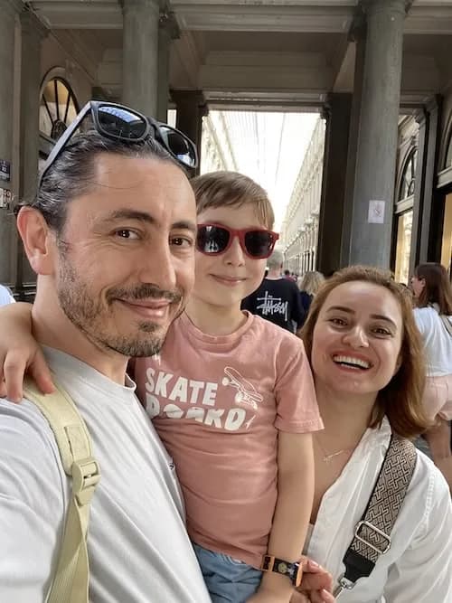 Mustafa with his family - wife Aysegul and son Jerfi